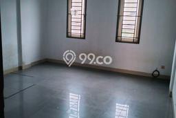 AREA KOMERSIAL! Ruko Disewakan Kawasan Tangerang Kota, Luas 13m², Akses Utama AREA KOMERSIAL! Ruko Disewakan Kawasan Tangerang Kota, Luas 13m², Akses Utama