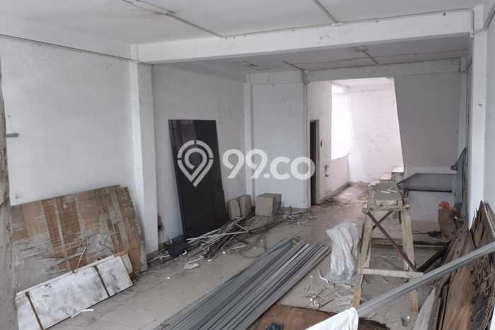 Ruko Dijual di Jakarta Pusat LT 68m2 & LB 270m2 Lokasi Terbaik! Ruko Dijual di Jakarta Pusat LT 68m2 & LB 270m2 Lokasi Terbaik!