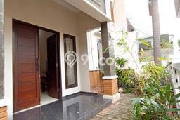 Siap Huni Rumah Minimalis & Modern LB 250m2 di Rawamangun Siap Huni Rumah Minimalis & Modern LB 250m2 di Rawamangun