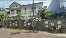 Ready to Use! Luxury House LT 392m2 Desain Modern di Pondok Kelapa Ready to Use! Luxury House LT 392m2 Desain Modern di Pondok Kelapa