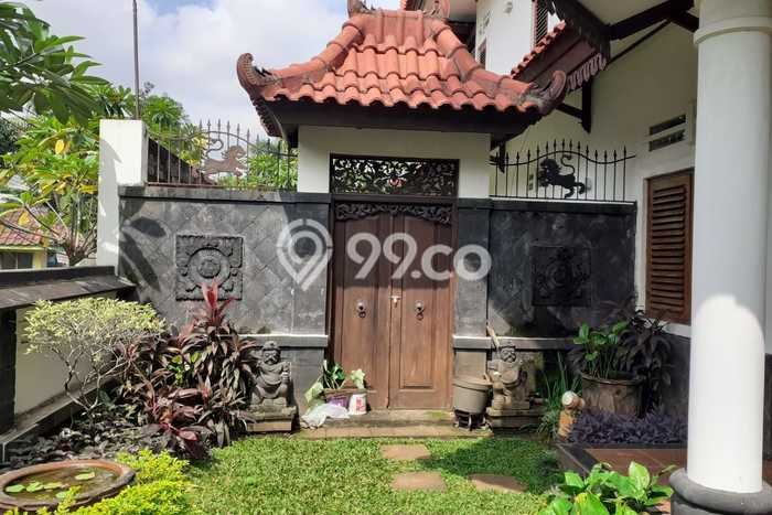 Jual Rumah Luas Elegan Dengan View Cantik di Pondok Kelapa, Jakarta Timur Jual Rumah Luas Elegan Dengan View Cantik di Pondok Kelapa, Jakarta Timur