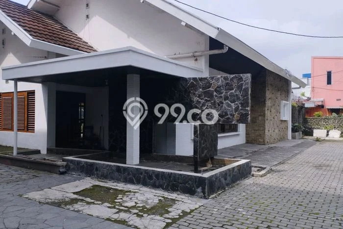 Disewakan Hunian Konsep Minimalis di Slamet Riyadi Solo dengan 6 Kamar Disewakan Hunian Konsep Minimalis di Slamet Riyadi Solo dengan 6 Kamar