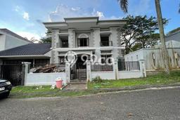 Ready to Use! Premium House LT 788m2 Desain Modern di Cibubur Ready to Use! Premium House LT 788m2 Desain Modern di Cibubur