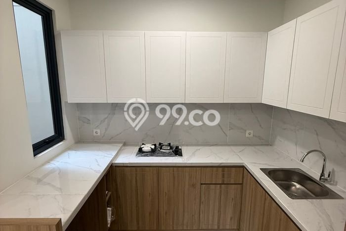 Dijual Rumah Premium dengan Fasilitas Sekitar Lengkap di BSD, Tangerang Selatan Dijual Rumah Premium dengan Fasilitas Sekitar Lengkap di BSD, Tangerang Selatan