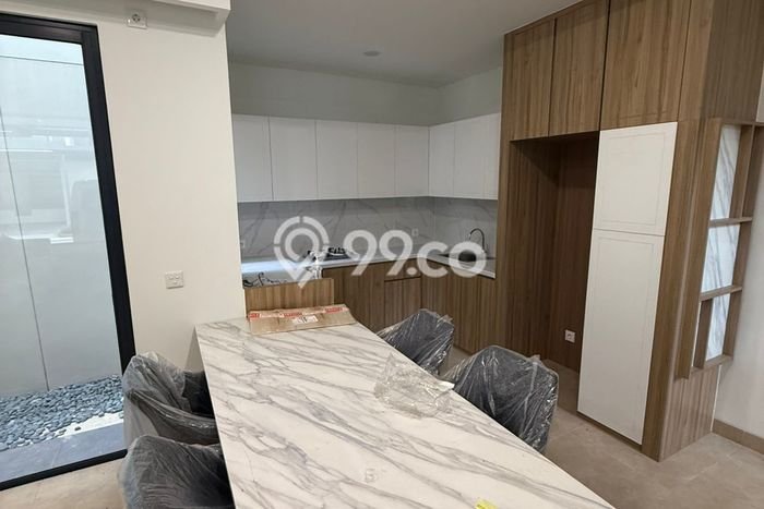 Dijual Rumah Premium dengan Fasilitas Sekitar Lengkap di BSD, Tangerang Selatan Dijual Rumah Premium dengan Fasilitas Sekitar Lengkap di BSD, Tangerang Selatan