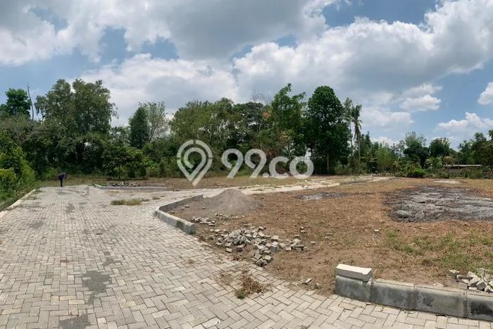 AREA PROSPEKTIF! Tanah di Caturtunggal, Luas 119m2m², Dekat Transportasi, Kawasan Potensial AREA PROSPEKTIF! Tanah di Caturtunggal, Luas 119m2m², Dekat Transportasi, Kawasan Potensial