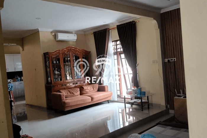 Siap Huni Hunian Elit 6 Kamar di Cugenang Dekat ke Mana Pun Siap Huni Hunian Elit 6 Kamar di Cugenang Dekat ke Mana Pun