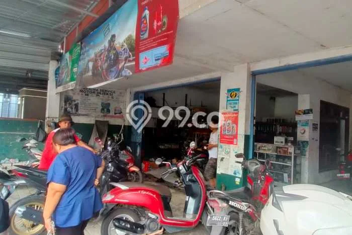 Ruko Dijual di Banyuwangi Banyuwangi dengan Luas Bangunan 210m2 Ruko Dijual di Banyuwangi Banyuwangi dengan Luas Bangunan 210m2