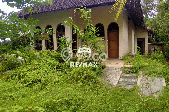Lahan Kosong Dijual di Banyuwangi dengan Area 1900m2 Lahan Kosong Dijual di Banyuwangi dengan Area 1900m2