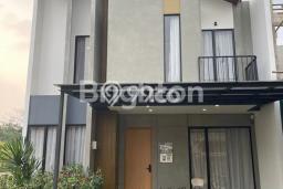 For Sale! Premium House LT 96m2 Desain Elegan di Cijantung For Sale! Premium House LT 96m2 Desain Elegan di Cijantung