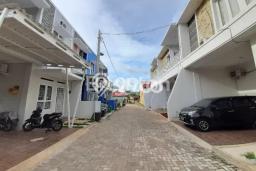 Dijual Hunian Rumah Nyaman 4 Kamar di Depok II, Depok Dijual Hunian Rumah Nyaman 4 Kamar di Depok II, Depok