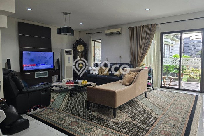 For Sale! Luxury House LT 300m2 Desain Elegan di BSD For Sale! Luxury House LT 300m2 Desain Elegan di BSD