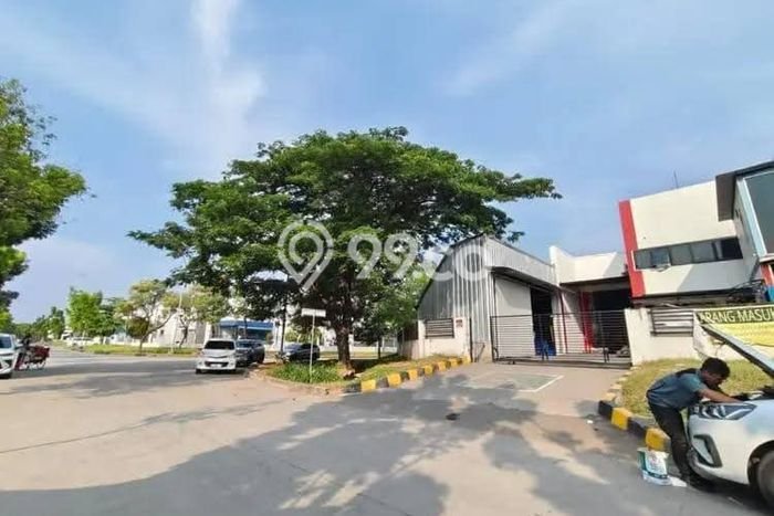 Unit Gudang Dijual di Bekasi LT 1183m2 & LB 1100m2 Unit Gudang Dijual di Bekasi LT 1183m2 & LB 1100m2