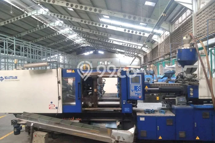 Unit Gudang Dijual di Gunung Putri Bogor Luas Bangunan 3200m2 Unit Gudang Dijual di Gunung Putri Bogor Luas Bangunan 3200m2