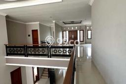 Rumah Mewah LB 600m2 Siap Huni Desain Elegan di Pondok Kelapa, Jakarta Timur Rumah Mewah LB 600m2 Siap Huni Desain Elegan di Pondok Kelapa, Jakarta Timur