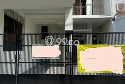 Rumah Elit Modern Siap Huni di Taman Cosmos Jakarta Barat Rumah Elit Modern Siap Huni di Taman Cosmos Jakarta Barat