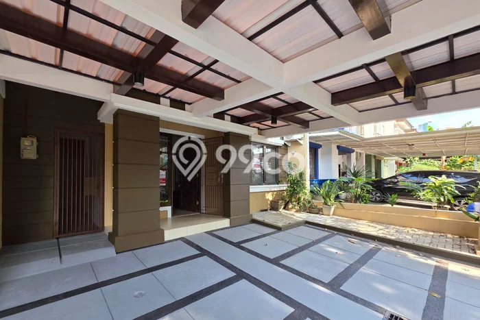 Dijual Rumah 4 Kamar Lokasi Ideal Bagus dan Strategis di BSD Dijual Rumah 4 Kamar Lokasi Ideal Bagus dan Strategis di BSD