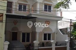 Rumah Modern Minimalis 4 Kamar Siap Huni di Semarang Selatan Rumah Modern Minimalis 4 Kamar Siap Huni di Semarang Selatan