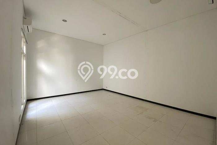 Lokasi terbaik! Rumah siap pakai dikontrakkan di Semarang Timur LB 380m2 Lokasi terbaik! Rumah siap pakai dikontrakkan di Semarang Timur LB 380m2
