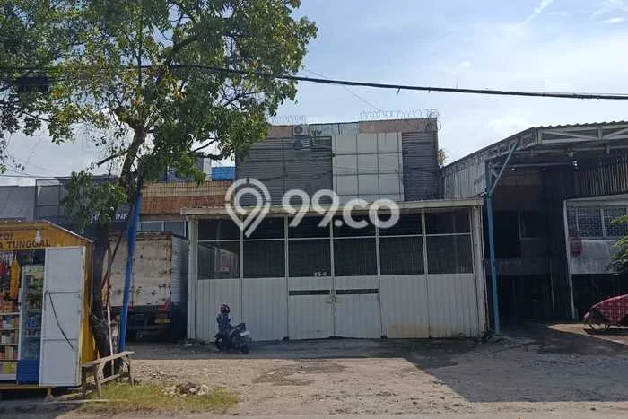 Area Ramai! Ruko Dijual di Semarang Timur untuk Bisnis Luas Bangunan 600m2 Area Ramai! Ruko Dijual di Semarang Timur untuk Bisnis Luas Bangunan 600m2