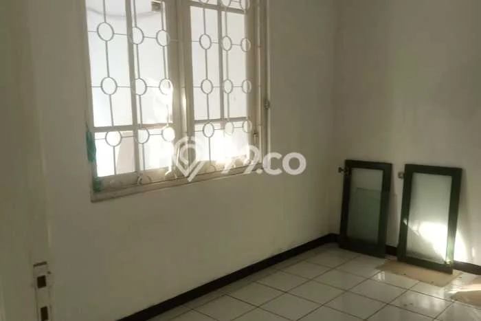 UNIT SPESIAL! Rumah area Pakuwon City, 4 KT, Akses Fasilitas, LT 91m2m² Bangunan 91m2m² UNIT SPESIAL! Rumah area Pakuwon City, 4 KT, Akses Fasilitas, LT 91m2m² Bangunan 91m2m²