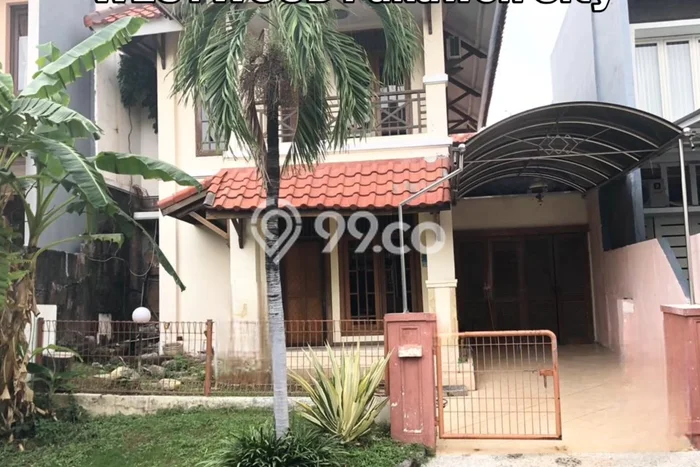 Disewakan Rumah Murah di Pakuwon City Surabaya dengan 4 Kamar Tidur Disewakan Rumah Murah di Pakuwon City Surabaya dengan 4 Kamar Tidur