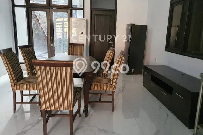 Siap Huni Rumah Mewah 3 Kamar di Semarang Tengah Dekat ke Mana Pun Siap Huni Rumah Mewah 3 Kamar di Semarang Tengah Dekat ke Mana Pun