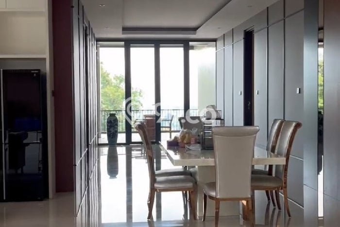 Siap Huni Hunian Elit 6 Kamar di Candisari Dekat ke Mana Pun Siap Huni Hunian Elit 6 Kamar di Candisari Dekat ke Mana Pun