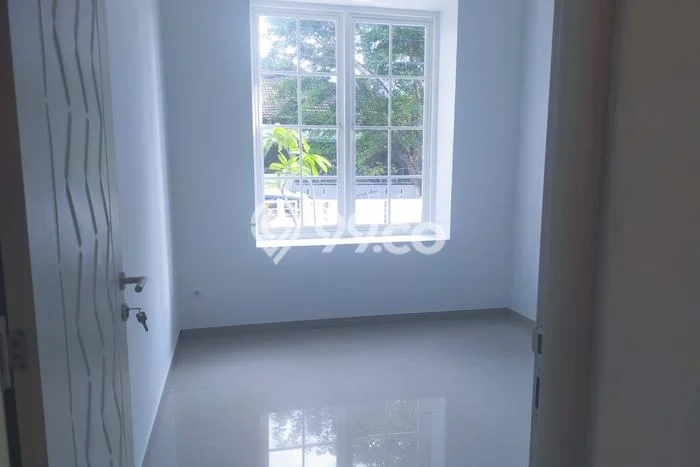 Dijual Cepat Rumah Favorit Siap Huni LB 170m2 di Semarang Barat, Semarang Dijual Cepat Rumah Favorit Siap Huni LB 170m2 di Semarang Barat, Semarang