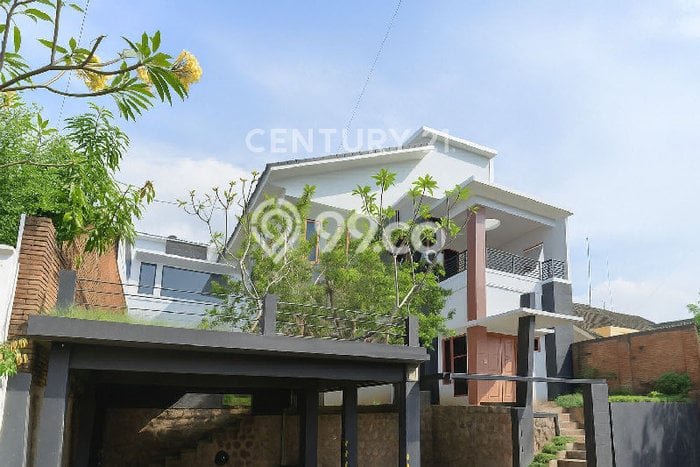 Siap Huni Rumah Mewah 4 Kamar di Semarang Timur Dekat ke Mana Saja Siap Huni Rumah Mewah 4 Kamar di Semarang Timur Dekat ke Mana Saja
