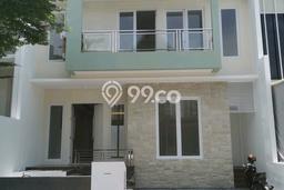 Rumah Mewah Siap Huni LT 180m2 di Wiyung, Surabaya Rumah Mewah Siap Huni LT 180m2 di Wiyung, Surabaya