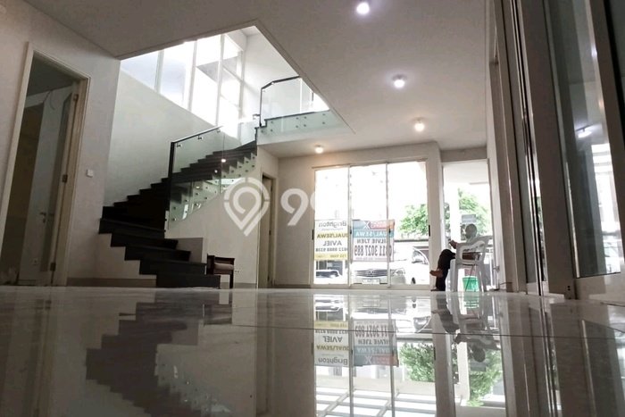 Disewakan! Rumah 4 Kamar Tidur &
4 Kamar Mandi di Wisata Bukit Mas, Surabaya Disewakan! Rumah 4 Kamar Tidur &
4 Kamar Mandi di Wisata Bukit Mas, Surabaya
