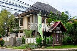 Hunian Eksklusif Dijual LT 453m2 di Cinere, Depok Hunian Eksklusif Dijual LT 453m2 di Cinere, Depok