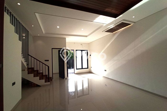 Jual Rumah Mewah Elegan Dengan View Eksklusif di Rawamangun, Jakarta Timur Jual Rumah Mewah Elegan Dengan View Eksklusif di Rawamangun, Jakarta Timur
