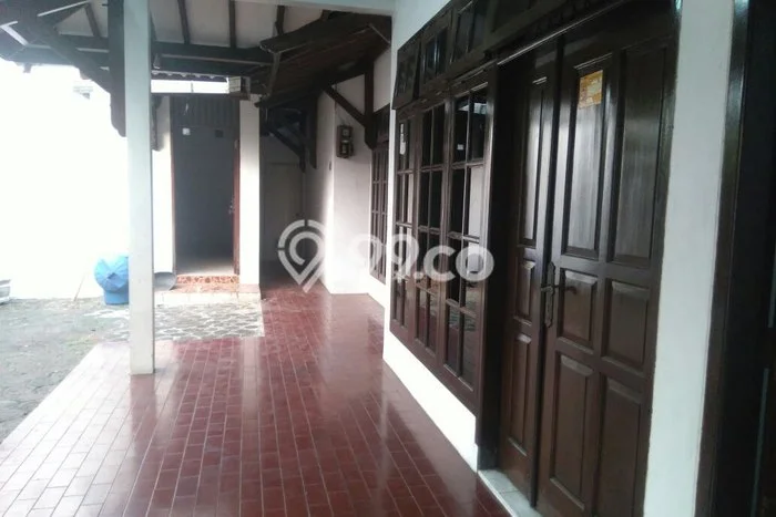 Rumah Elit Modern Siap Huni di Jatiwaringin Jakarta Timur Rumah Elit Modern Siap Huni di Jatiwaringin Jakarta Timur