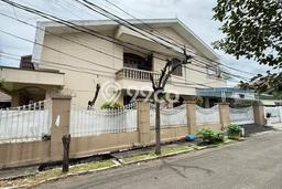 Dijual Rumah Mewah Megah Dengan View Eksklusif di Rawamangun, Jakarta Timur Dijual Rumah Mewah Megah Dengan View Eksklusif di Rawamangun, Jakarta Timur
