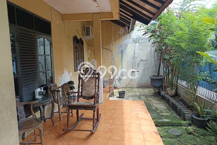 For Sale Hunian Rumah Terawat 7 Kamar di Pondok Gede, Bekasi For Sale Hunian Rumah Terawat 7 Kamar di Pondok Gede, Bekasi