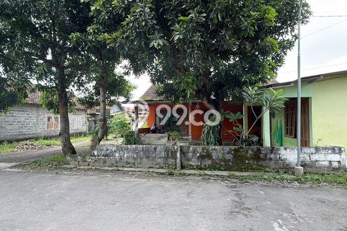 Untuk Dijual Tanah 916m2 di Maguwoharjo, Yogyakarta Untuk Dijual Tanah 916m2 di Maguwoharjo, Yogyakarta