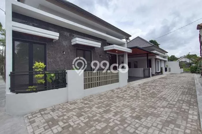 For Sale Hunian Rumah Terawat 3 Kamar di Kaliurang, Sleman For Sale Hunian Rumah Terawat 3 Kamar di Kaliurang, Sleman