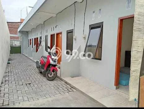 Peluang Investasi! Kost Dijual di Wiyung, Surabaya, 6 KT, 6 KM, Luas 196m2 Peluang Investasi! Kost Dijual di Wiyung, Surabaya, 6 KT, 6 KM, Luas 196m2