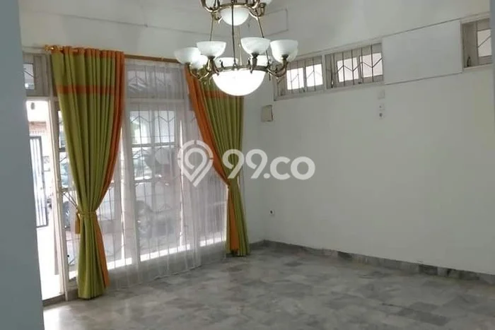 Siap Huni Rumah Mewah 7 Kamar di Tebet Dekat ke Mana Pun Siap Huni Rumah Mewah 7 Kamar di Tebet Dekat ke Mana Pun