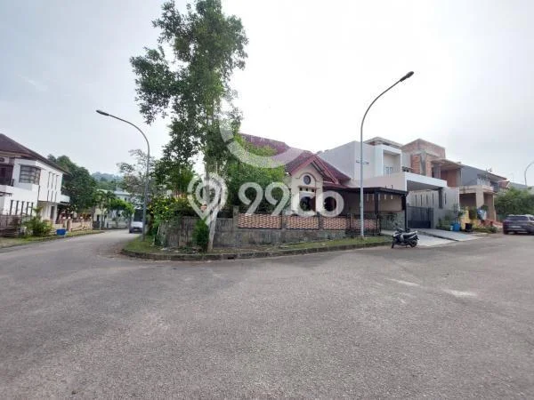 Disewakan Rumah Konsep Modern di Batam Kota Batam dengan 5 KT Disewakan Rumah Konsep Modern di Batam Kota Batam dengan 5 KT