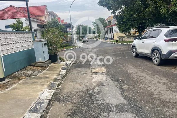 Rumah Strategis Modern Lb 200m2 di Batam Kota, Batam Rumah Strategis Modern Lb 200m2 di Batam Kota, Batam
