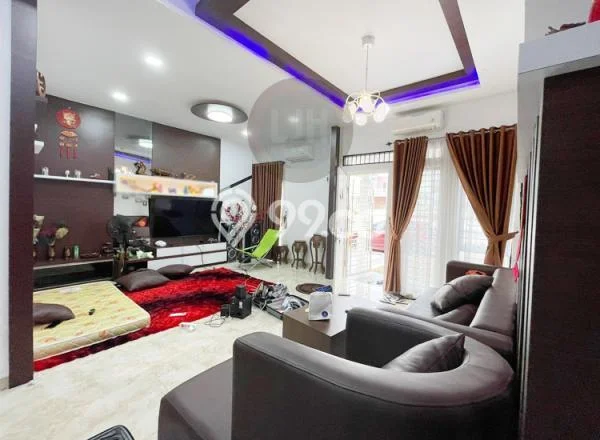 Disewakan Rumah Murah di Batam Centre Batam dengan 4 Kamar Tidur Disewakan Rumah Murah di Batam Centre Batam dengan 4 Kamar Tidur