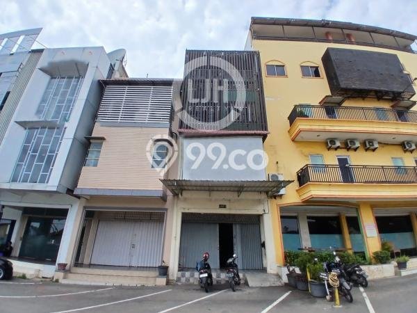Disewakan Ruko di Kawasan Ramai Batam Centre Luas 330m2 Disewakan Ruko di Kawasan Ramai Batam Centre Luas 330m2