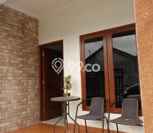 LOKASI STRATEGIS! Rumah di , Dekat Stasiun, 3 KT, LT 120m2m² Bangunan 100m2m² LOKASI STRATEGIS! Rumah di , Dekat Stasiun, 3 KT, LT 120m2m² Bangunan 100m2m²
