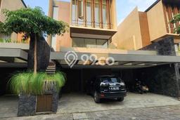 Hunian Elit LB 200m2 Siap Pakai Desain Elegan di Kemang, Jakarta Selatan Hunian Elit LB 200m2 Siap Pakai Desain Elegan di Kemang, Jakarta Selatan