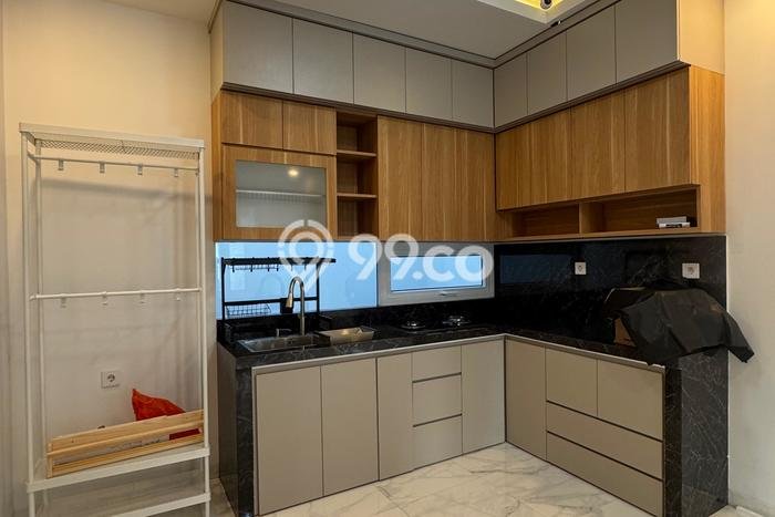 Jual Rumah Strategis Bagus Punya 4 KT di Pesanggrahan Jakarta Selatan SHM Jual Rumah Strategis Bagus Punya 4 KT di Pesanggrahan Jakarta Selatan SHM