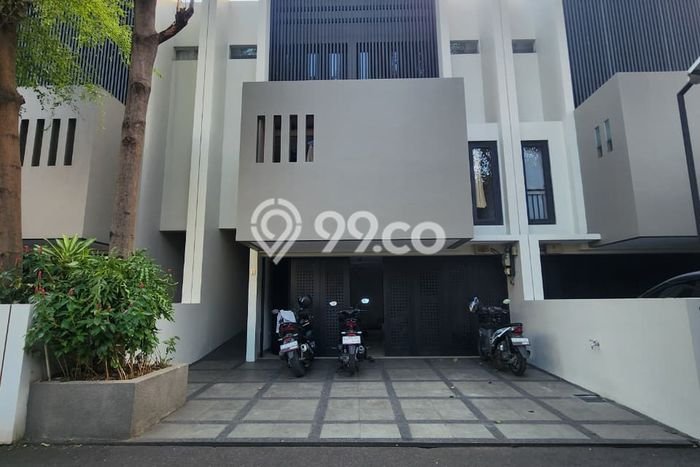 Dijual Rumah Premium dengan Fasilitas Sekitar Komplit di Cilandak, Jakarta Selatan Dijual Rumah Premium dengan Fasilitas Sekitar Komplit di Cilandak, Jakarta Selatan