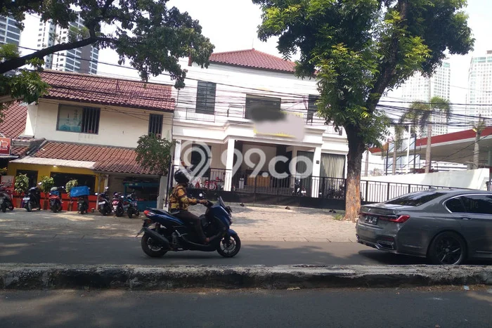 Komersial disewakan di Kebayoran Baru Jakarta Selatan dengan luas bangunan 840m2 Komersial disewakan di Kebayoran Baru Jakarta Selatan dengan luas bangunan 840m2